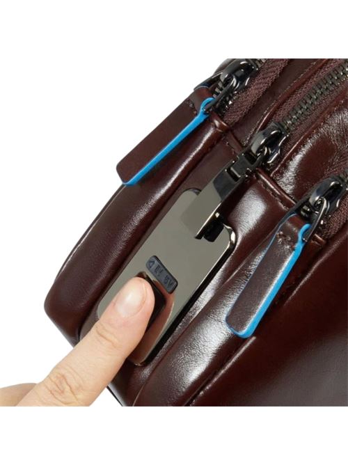 Herren-Pochette mit Fingerabdruckverschluss PIQUADRO | AC6902B2RZMO