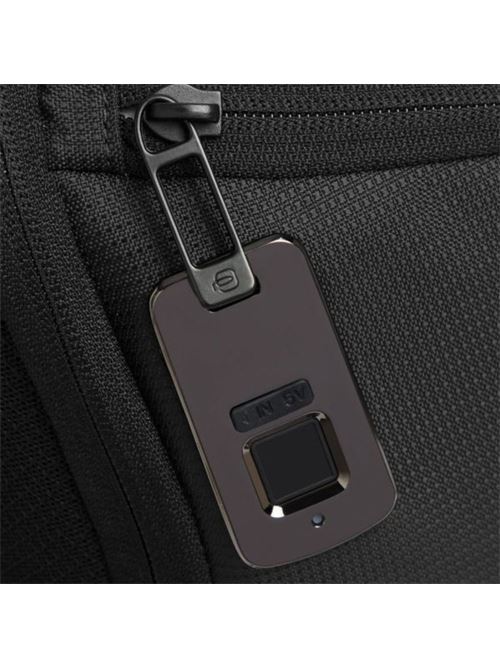 Ein-Schulter-Rucksack mit Fingerabdruckverschluss PIQUADRO | CA7187W145N