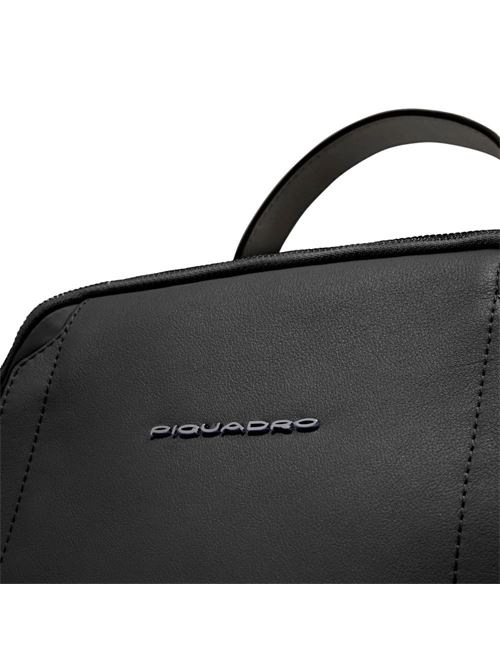 Lyra backpack woman carries iPad Pro 12.9 PIQUADRO | CA5566W92TEN