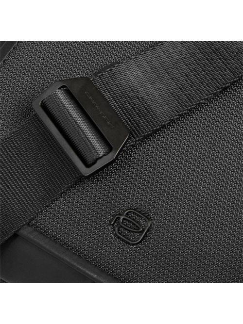 Borsello orizzontale in pelle e tessuto PIQUADRO | CA6932S143EN