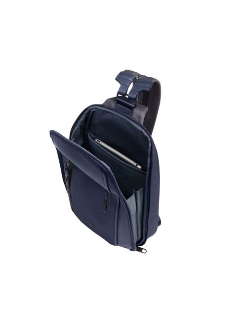 Zaino monospalla uomo in tessuto riciclato PIQUADRO | CA6934S143EBLU