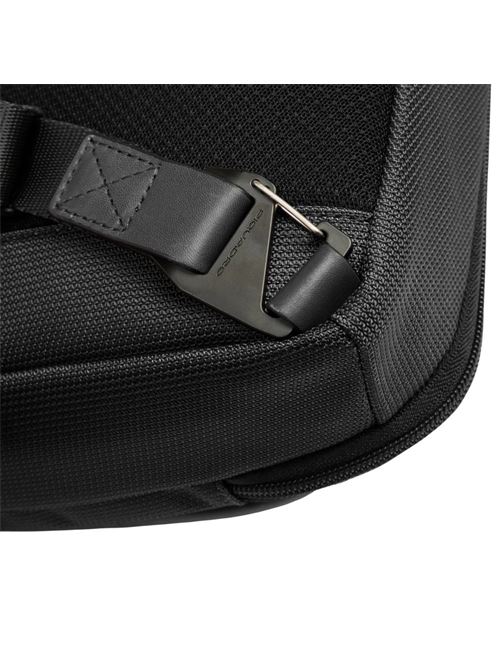 Zaino monospalla uomo in tessuto riciclato PIQUADRO | CA6934S143EN