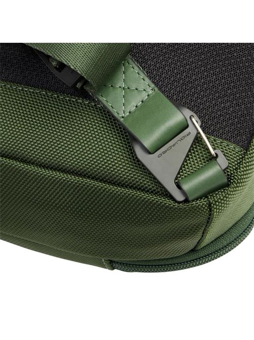 Zaino monospalla uomo in tessuto riciclato PIQUADRO | CA6934S143EVE